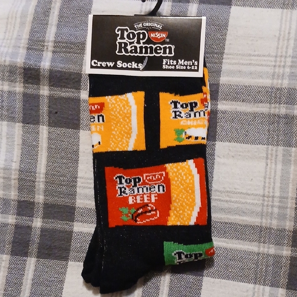 nissin Other - NWT Nissin Top Ramen Unisex Crew Socks 6-12